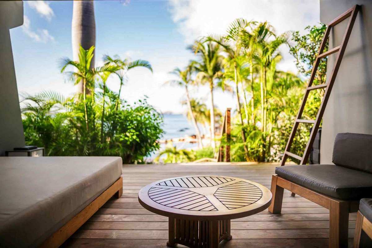 Christopher_St_Barth_OCEAN_SPA_SUITE