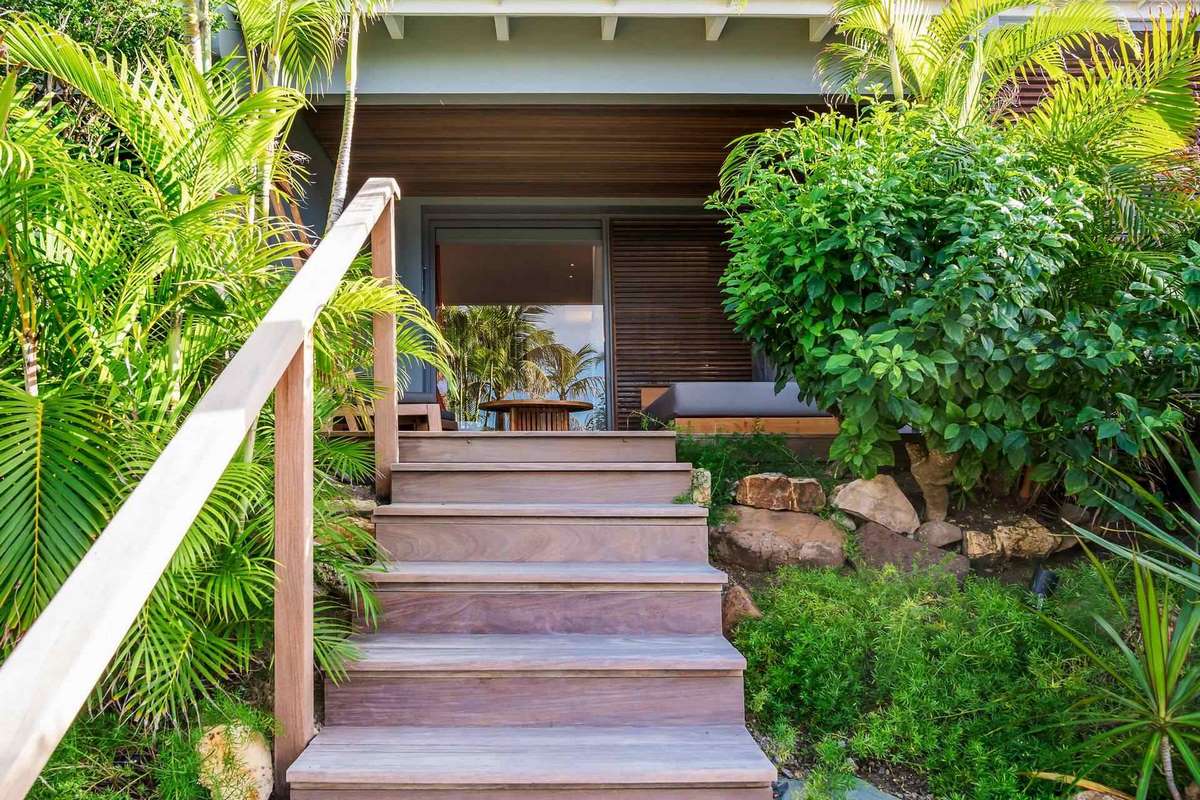 Christopher_St_Barth_OCEAN_SPA_SUITE